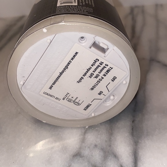 NIP- Candle Impressions Real Wax Flameless LED 3.25" x 4" Pillar Candle, Unscent - Picture 4 of 5